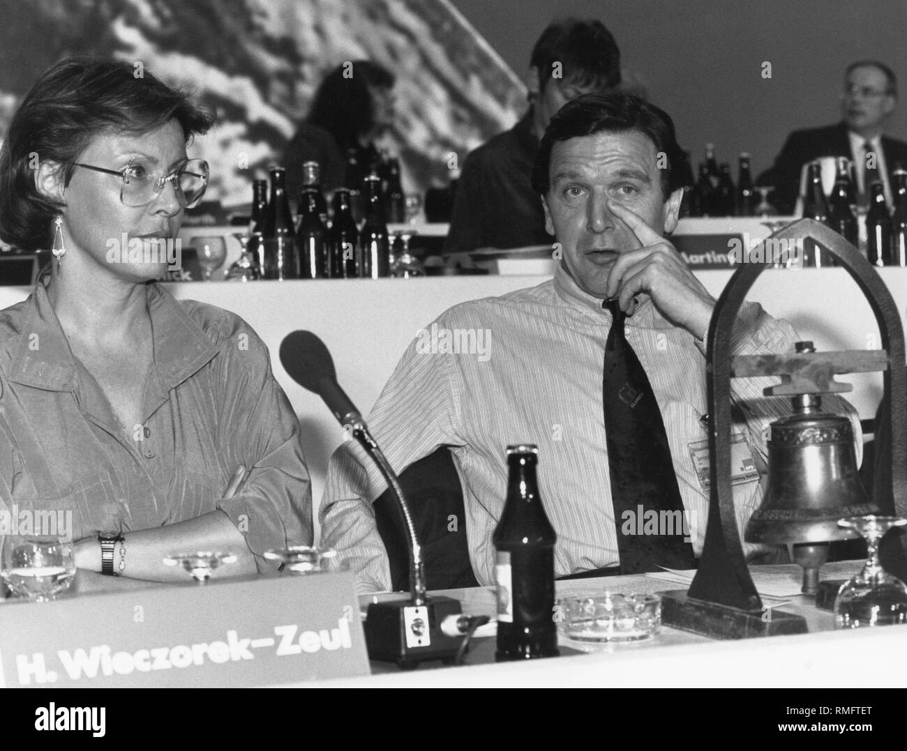 Heidemarie Wieczorek-Zeul and Gerhard Schroeder at the SPD party congress in Berlin. The topics were the new basic program of the SPD and domestic policy of Germany. Stock Photo