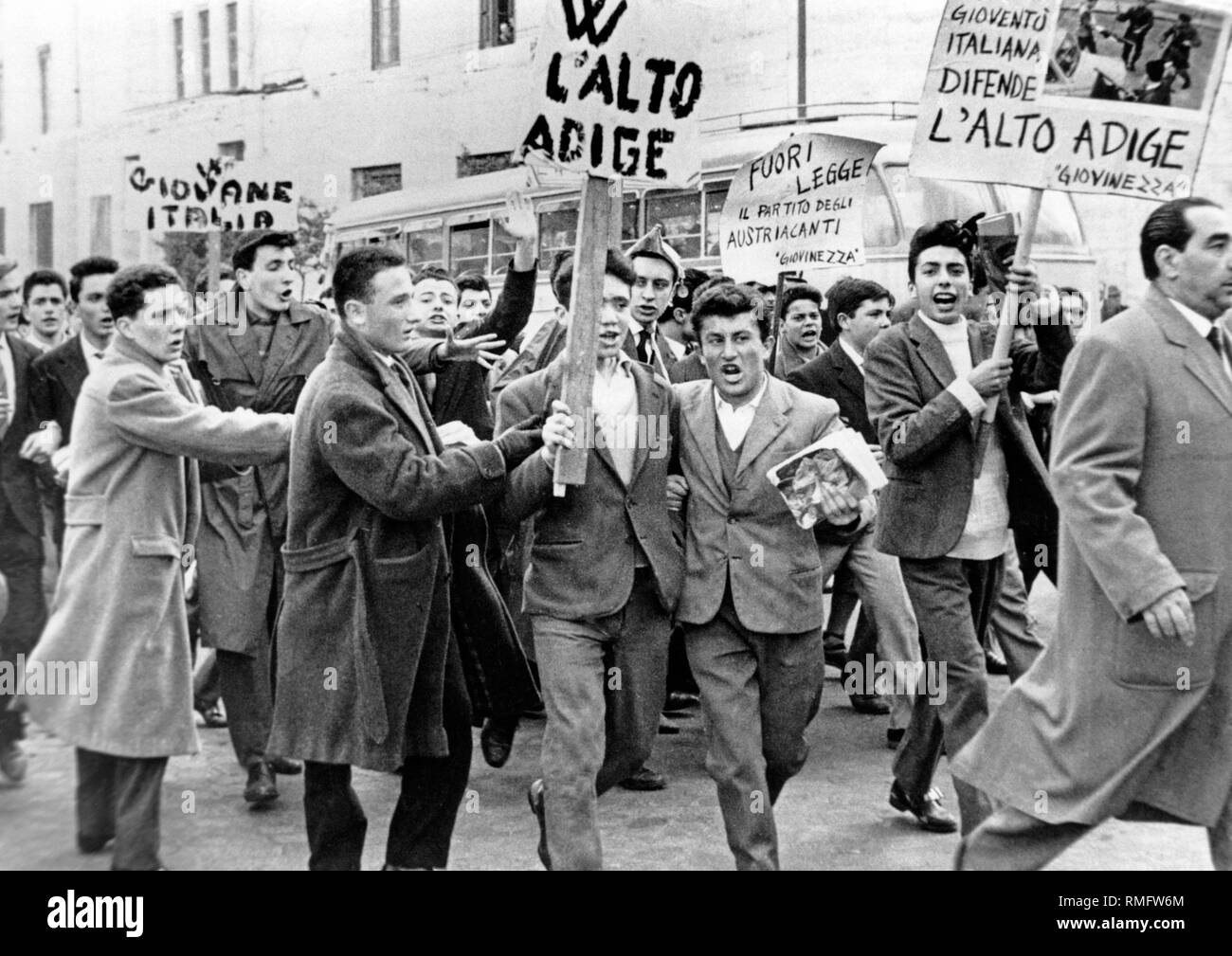 Italian social republic fascism hires stock photography and images Alamy