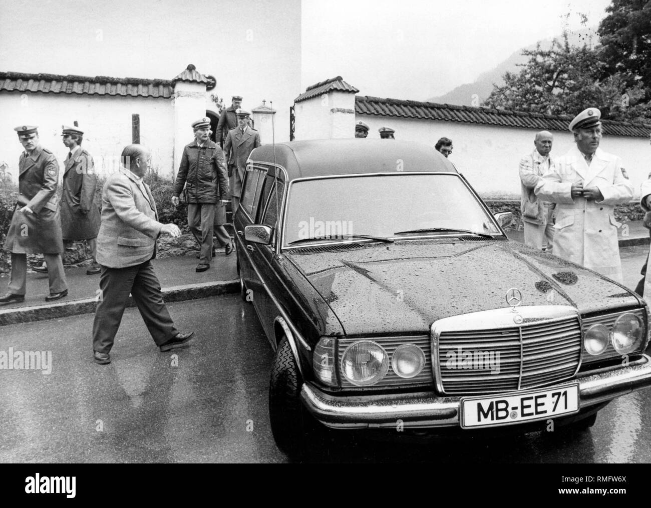 A hearse, with which Marianne Strauss was transfered from the morgue of the parish of St. Leonhard in Kreuth to the forensics in Munich. The wife of the Bavarian Minister President had been killed in a car accident. Stock Photo