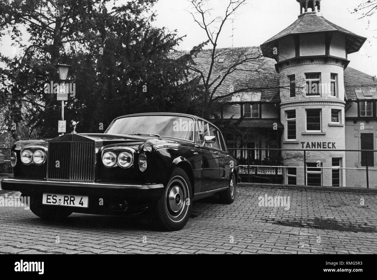 A Rolls Royce Silver Shadow in a parking lot in front of the Hotel Tanneck in Baden-Baden. Stock Photo