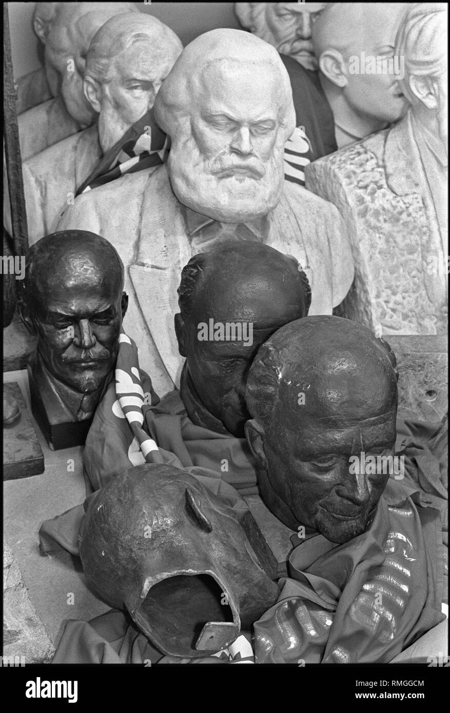 Marx, engels and lenin hi-res stock photography and images - Alamy