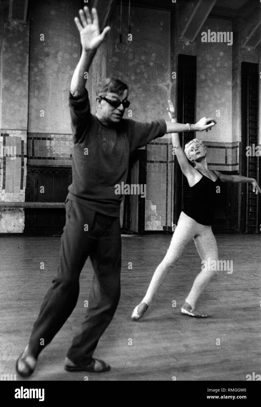 Ballet master Victor Gsovsky and a ballet dancer Stock Photo Alamy