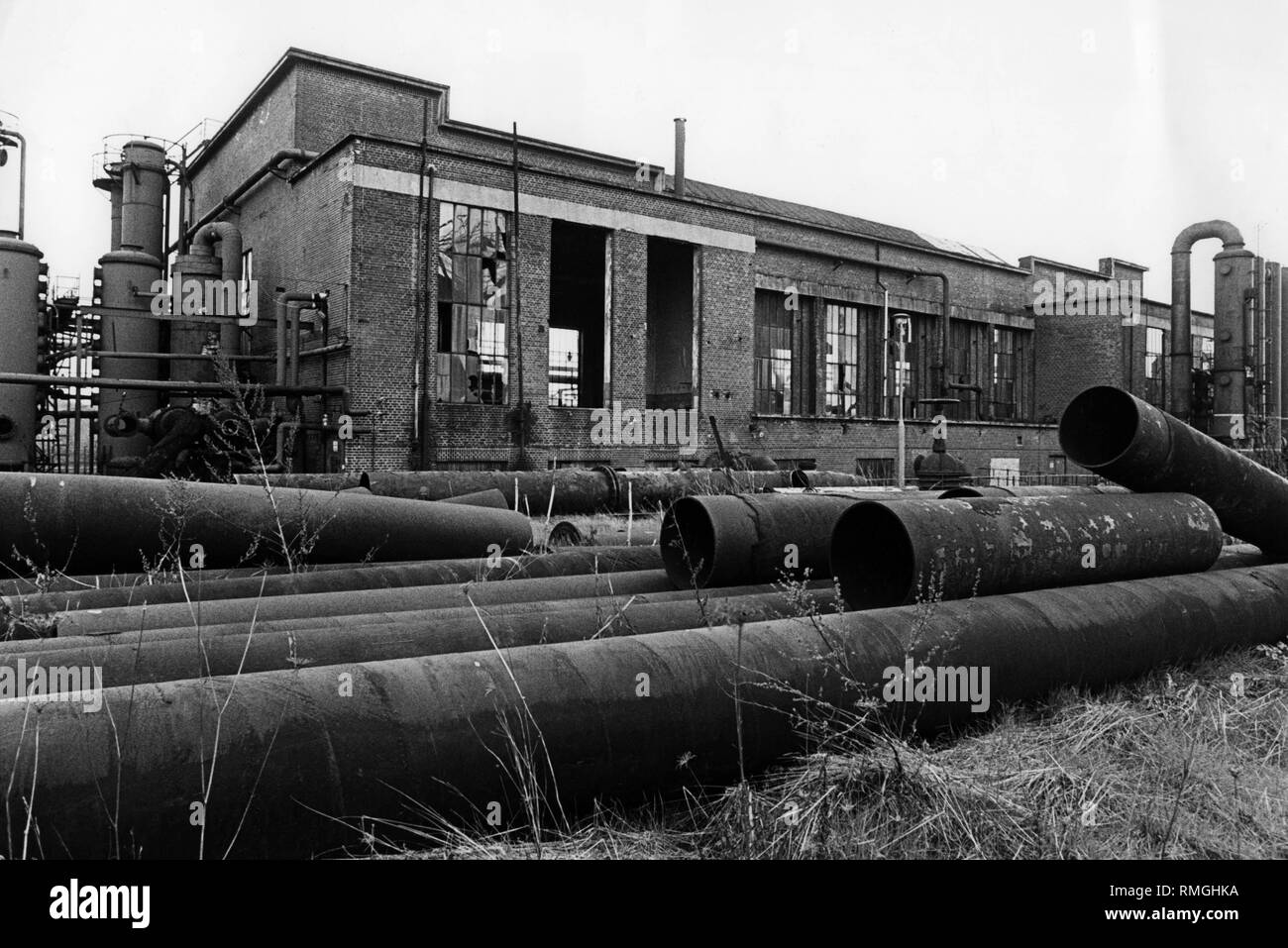 Buildings and grounds of the disused coal mine 'Robert Mueser' in Bochum Werne in April 1979. Stock Photo