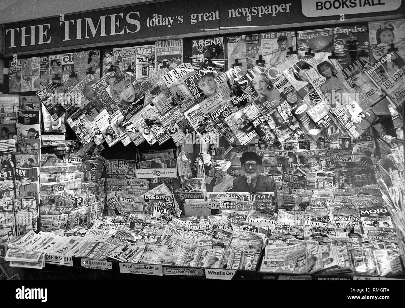 Newsstand with international press and the advertising slogan: "THE TIMES  today's great newspaper". In the background (right) are the German  magazines DER SPIEGEL, SPIEGEL spezial, STERN and FRAU im Spiegel Stock  Photo -