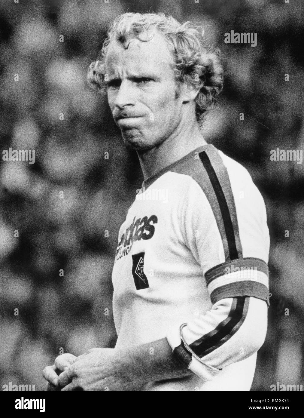 berti-vogts-captain-of-borussia-moenchengladbach-looks-pessimistic