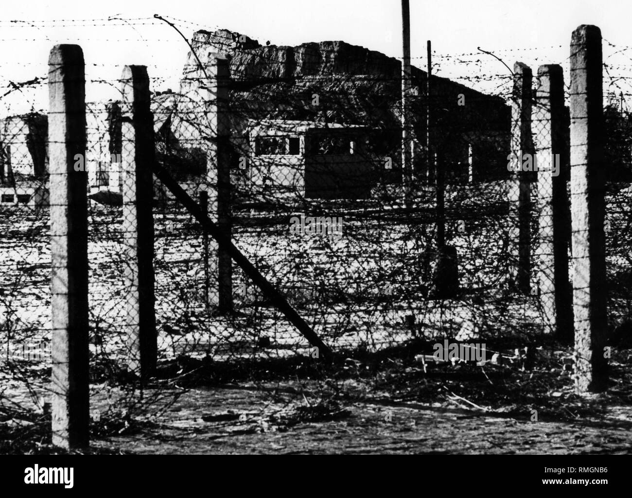 View of the barbed wire fence of the Berlin Wall near Spandau Stock
