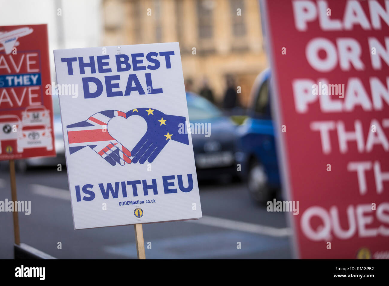 London, United Kingdom, 7th February 2019, Protest Banner against leaving the EU and for a peopes vote Stock Photo