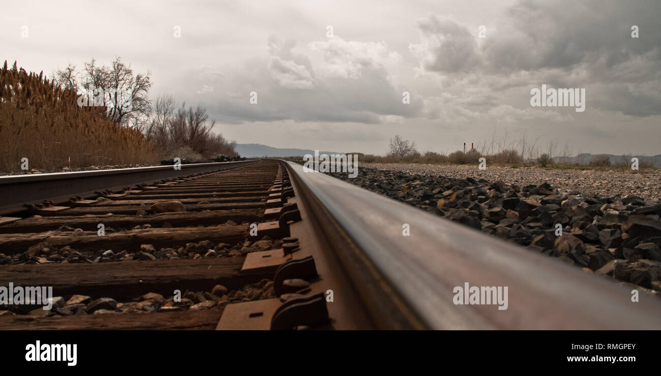 Vanishing point rail roads hi-res stock photography and images - Alamy