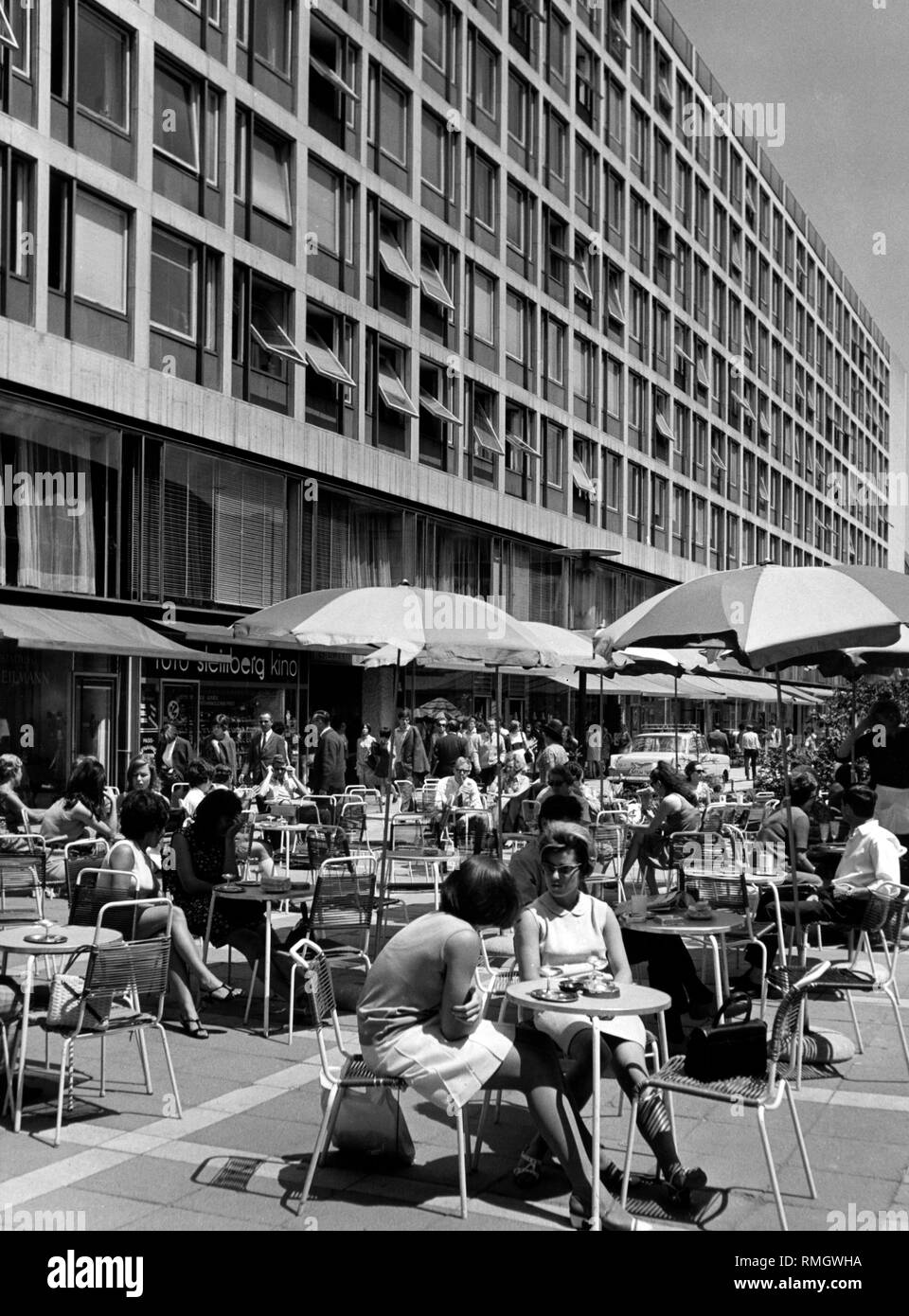 People at the inner courtyard of the Maxburg in Munich (undated picture). Stock Photo