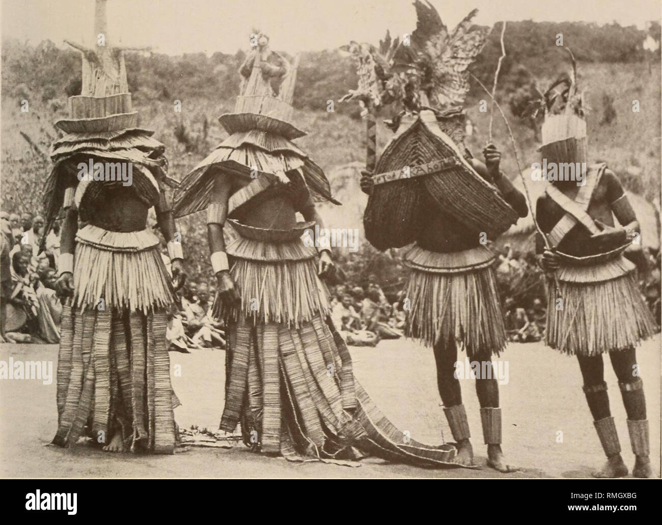 Ритуальные танцы племен. Культы и религии Африки 19 век. Культ Африки 19 век. Культуры и религии Африки в 19 веке.