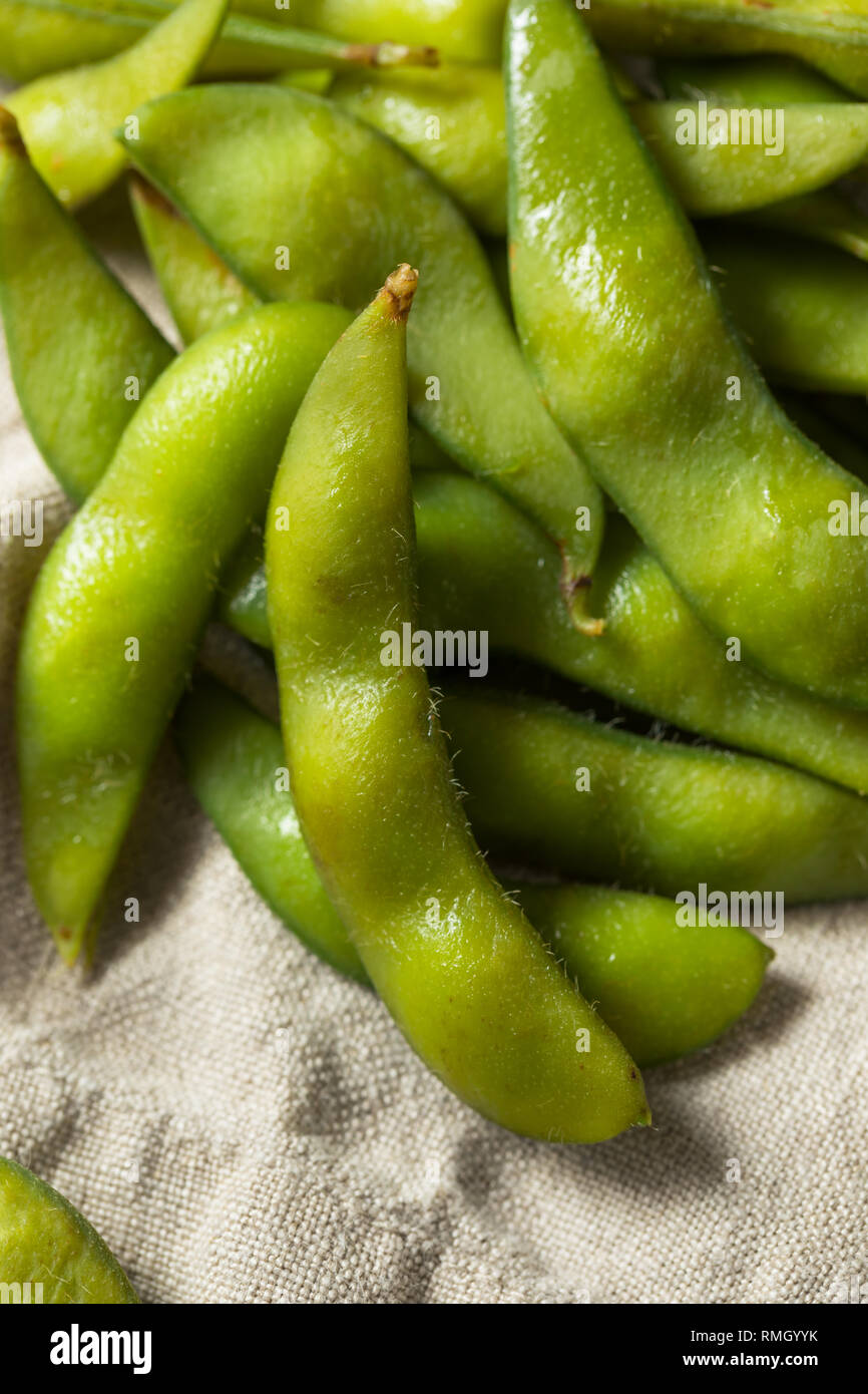 Raw Green Organic Edamame Soy Beans Ready to Eat Stock Photo Alamy