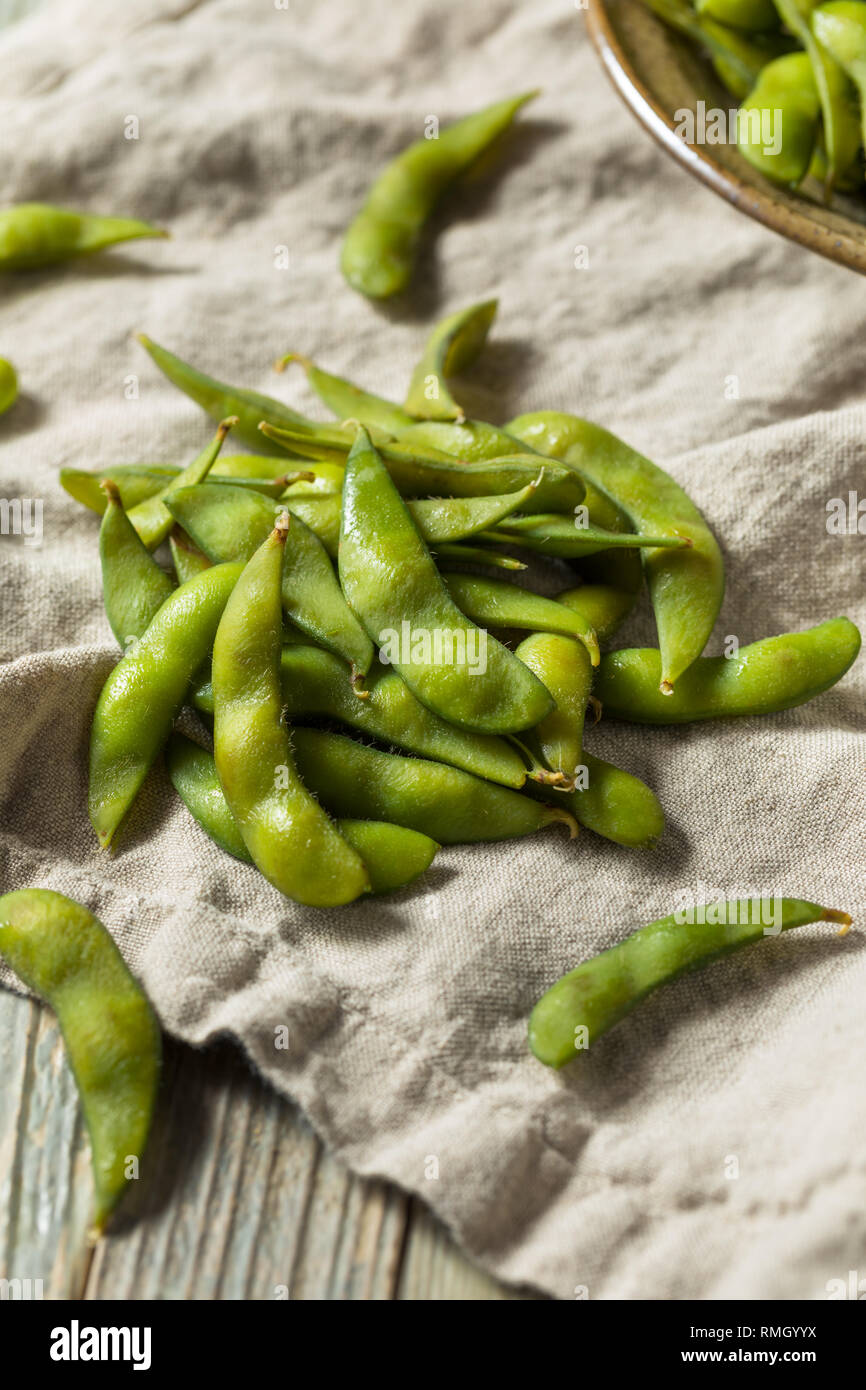 Raw Green Organic Edamame Soy Beans Ready to Eat Stock Photo Alamy
