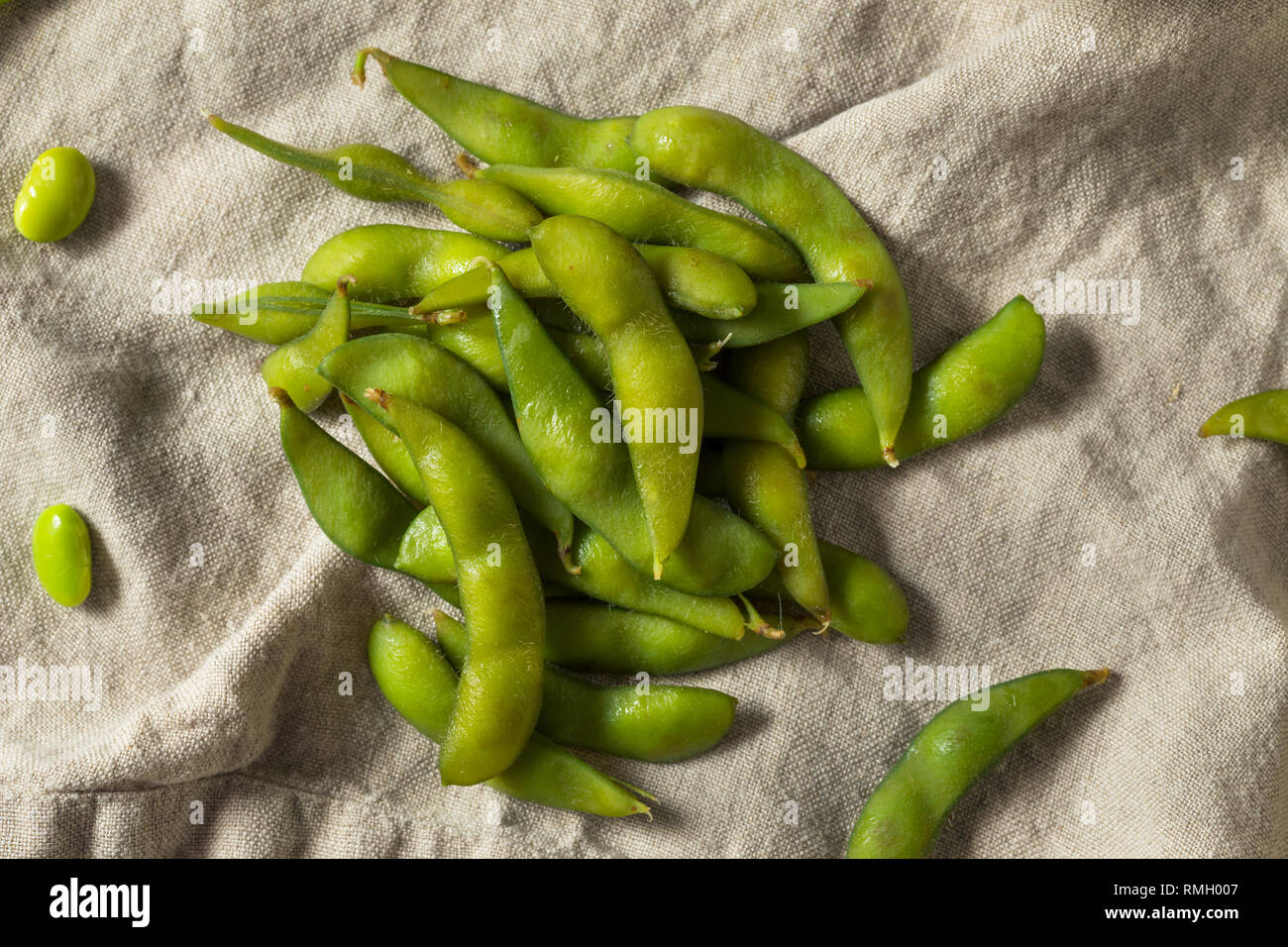 Raw Green Organic Edamame Soy Beans Ready to Eat Stock Photo Alamy