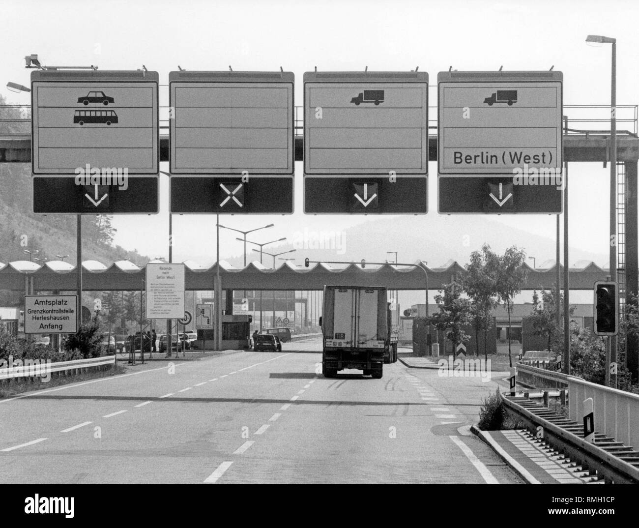 Border crossing between Germany and East Germany at Herleshausen Stock