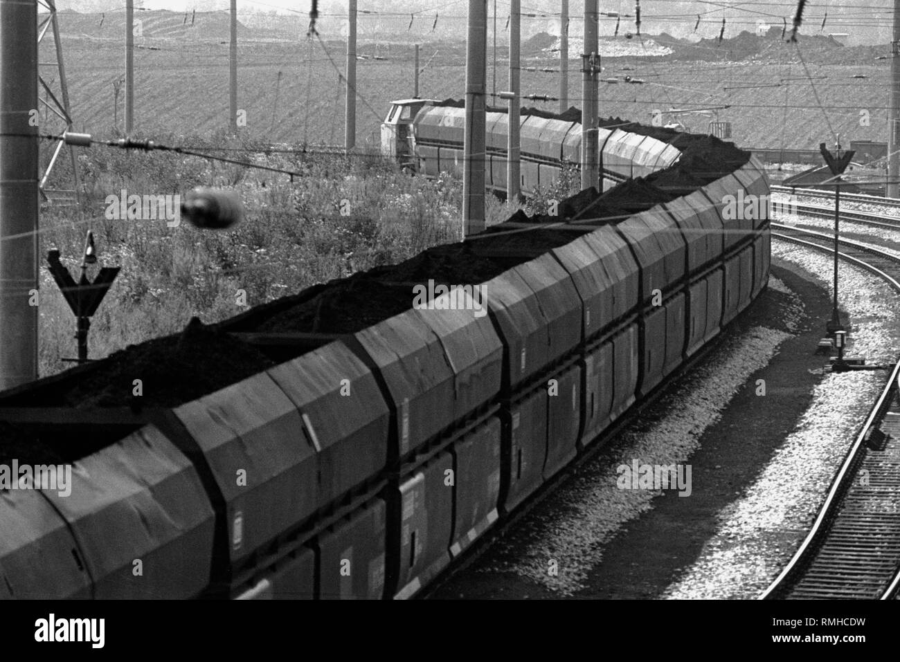 Loading bunker hi-res stock photography and images - Alamy