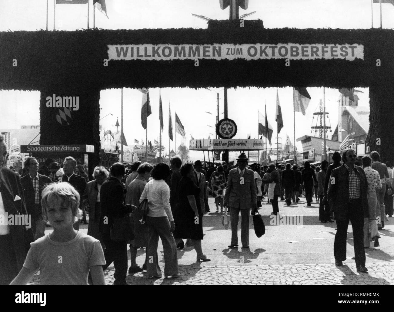 Oktoberfest entrance Black and White Stock Photos & Images - Alamy