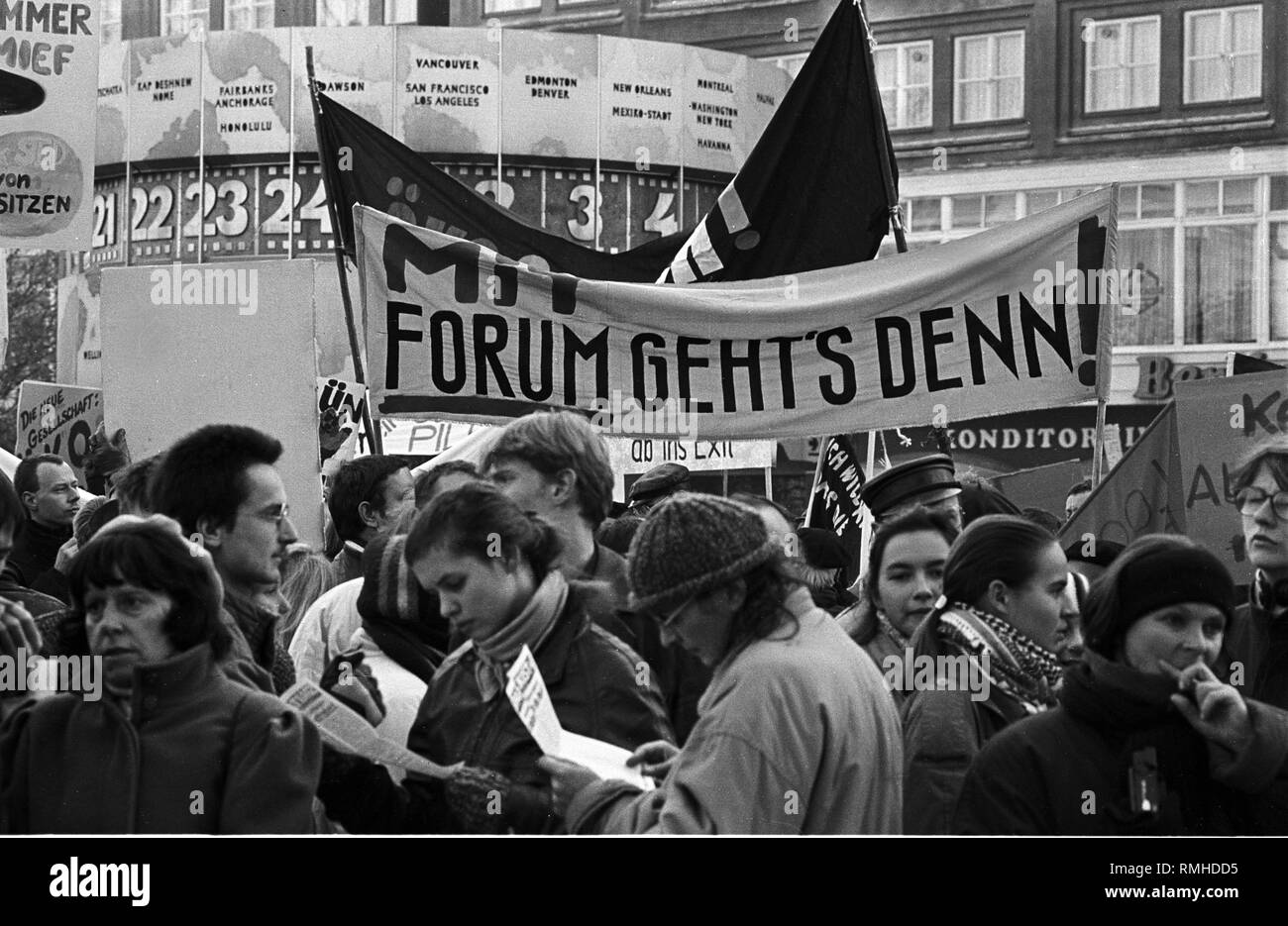 1989 Berlin Demonstration Hi Res Stock Photography And Images Alamy