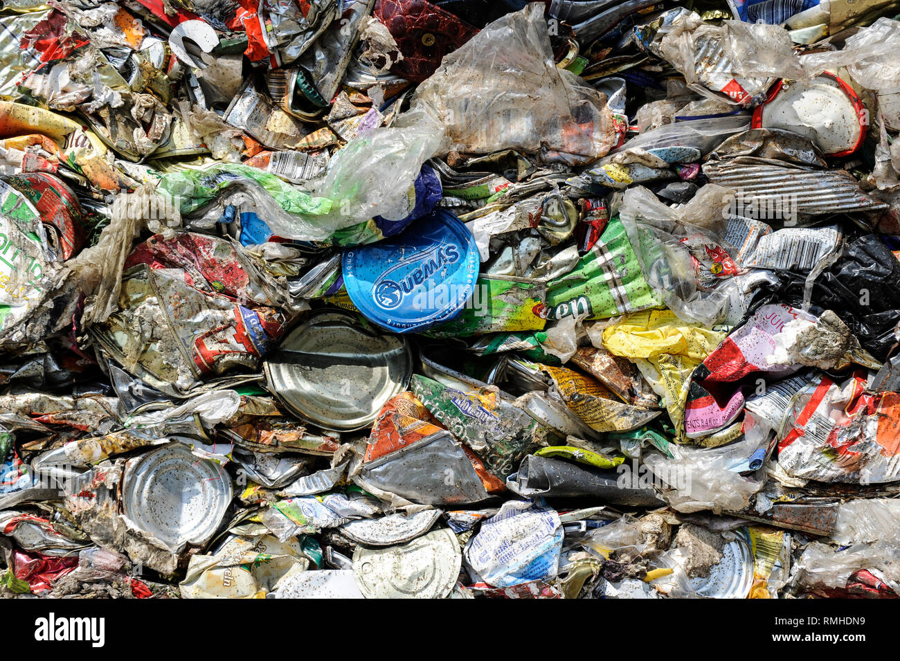 Plastic Mountain High Resolution Stock Photography and Images Alamy