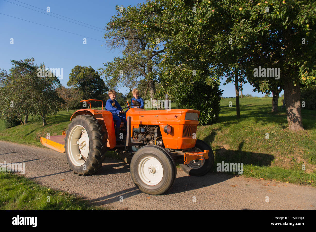 Chickens Tractor High Resolution Stock Photography and Images - Alamy