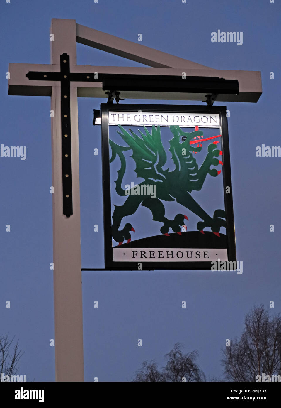 Green Dragon EGO  Pub Sign, Vintage Inn, 2 Mill Lane,  Lymm, Warrington, Cheshire, England, UK, WA13 9SB Stock Photo