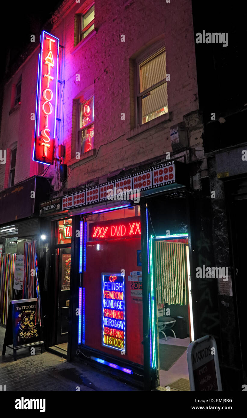 SoHo backstreet tattooist, Central London, England, UK Stock Photo