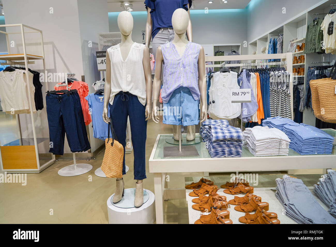 KUALA LUMPUR, MALAYSIA - CIRCA MAY, 2016: H&M store in Kuala Lumpur. H&M  Hennes & Mauritz AB is a Swedish multinational retail-clothing company  Stock Photo - Alamy