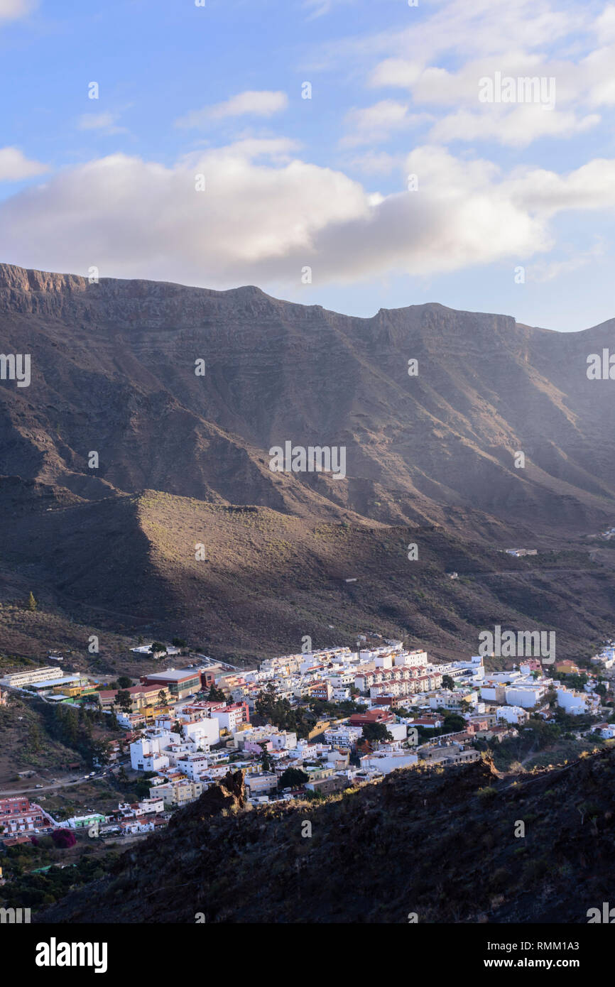 Scene view of village in the valley Stock Photo - Alamy