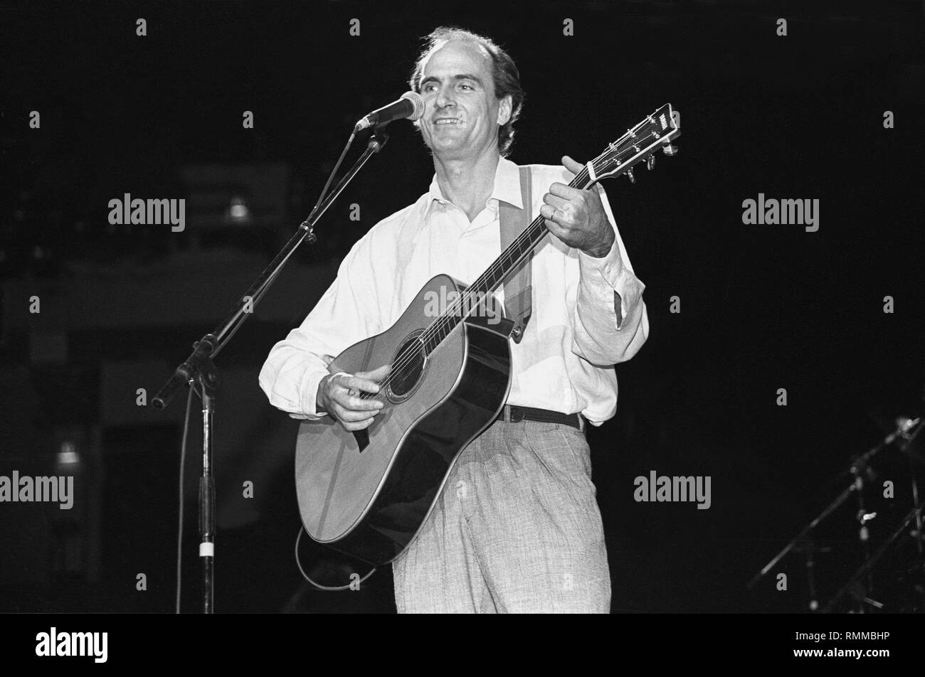 Singer James Taylor High Resolution Stock Photography and Images Alamy