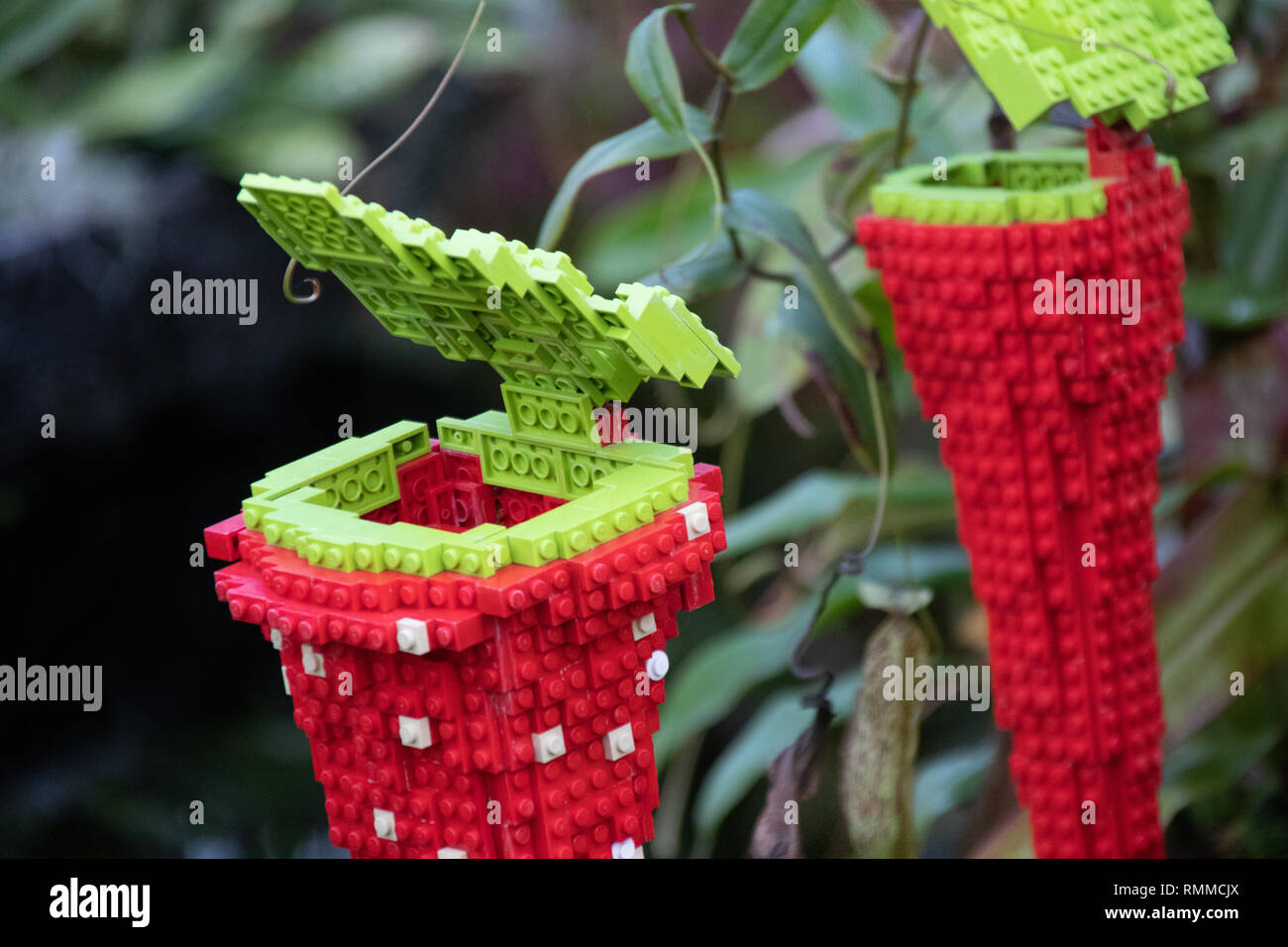 Lego flower hi-res stock photography and images - Alamy