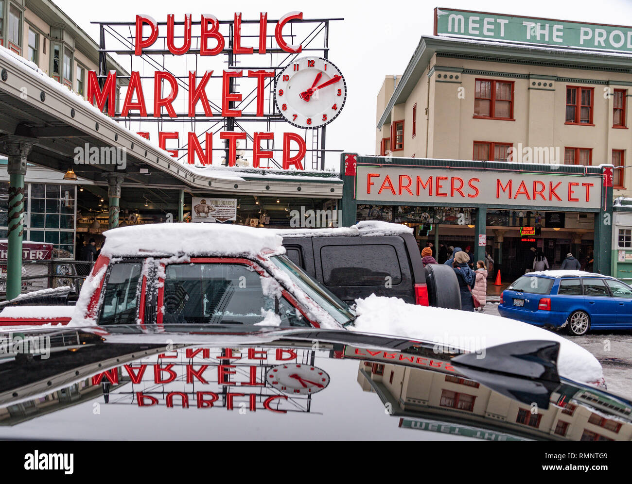 Pike place market sign hi-res stock photography and images Pike place market sign hi-res stock photography and images