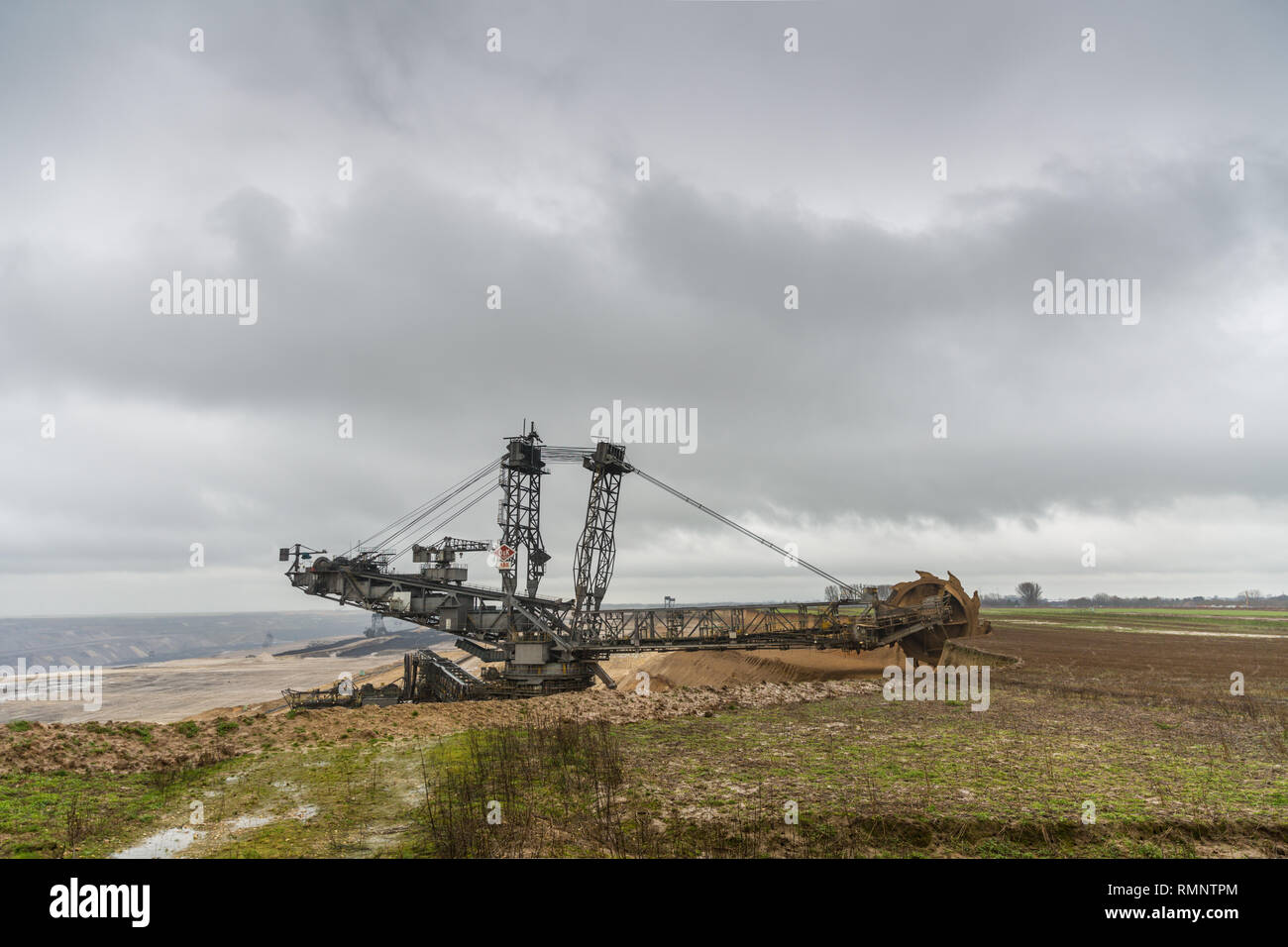 Bagger 288 bucketwheel excavator Stock Photo Alamy