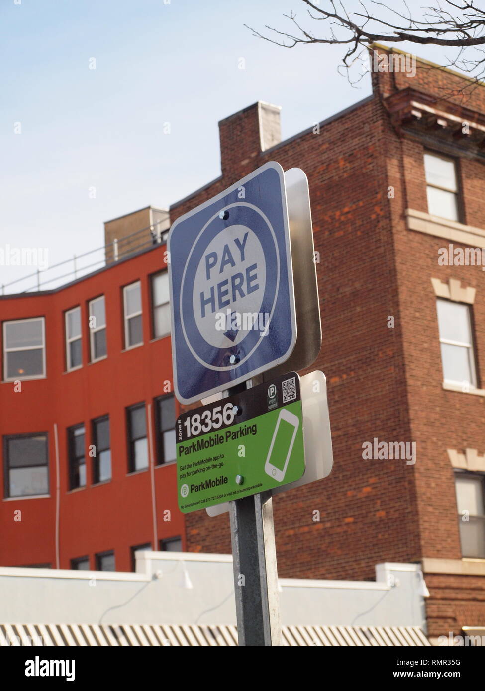 Centralized Parking Meter Location Indicator In Summit Nj Stock Photo Alamy