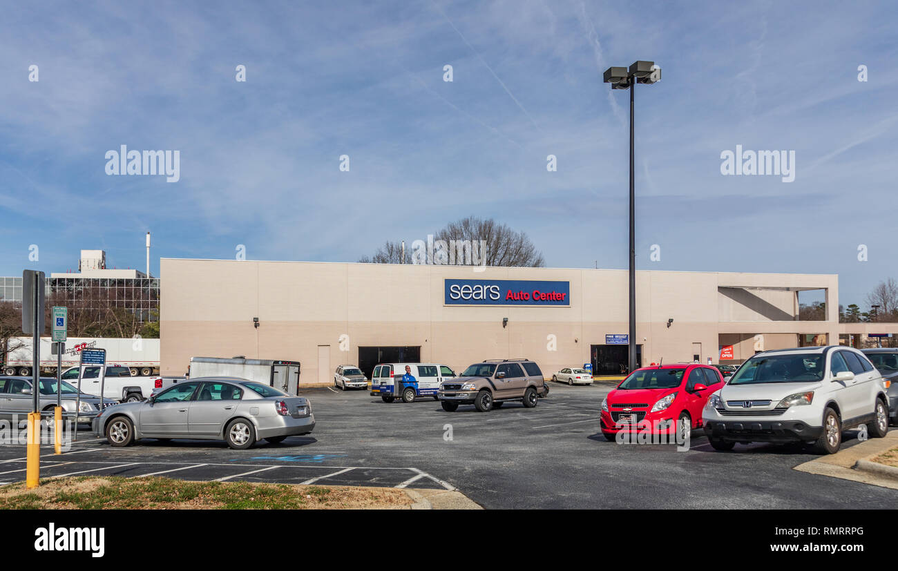 GREENSBORO, NC, USA2/14/19 A Sears Auto Center in Friendly Shopping