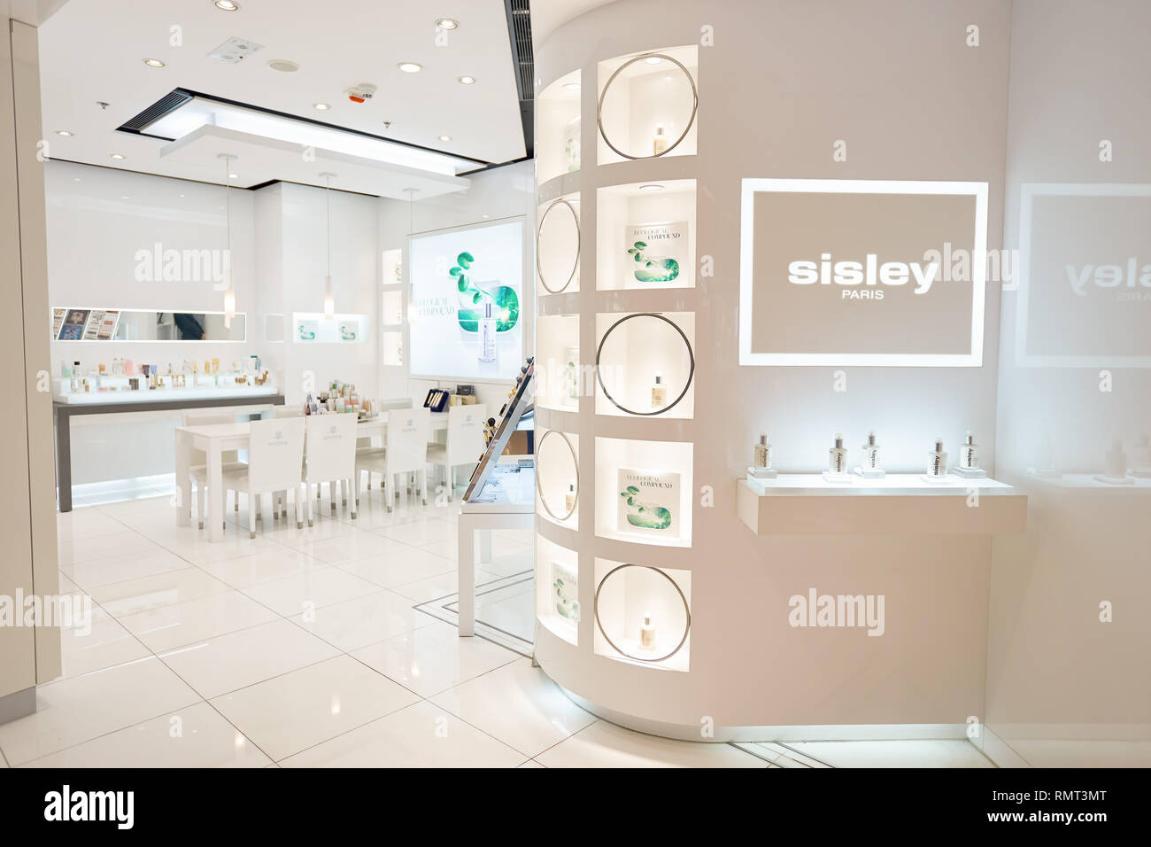 Elements mall kowloon hi-res stock photography and images - Alamy