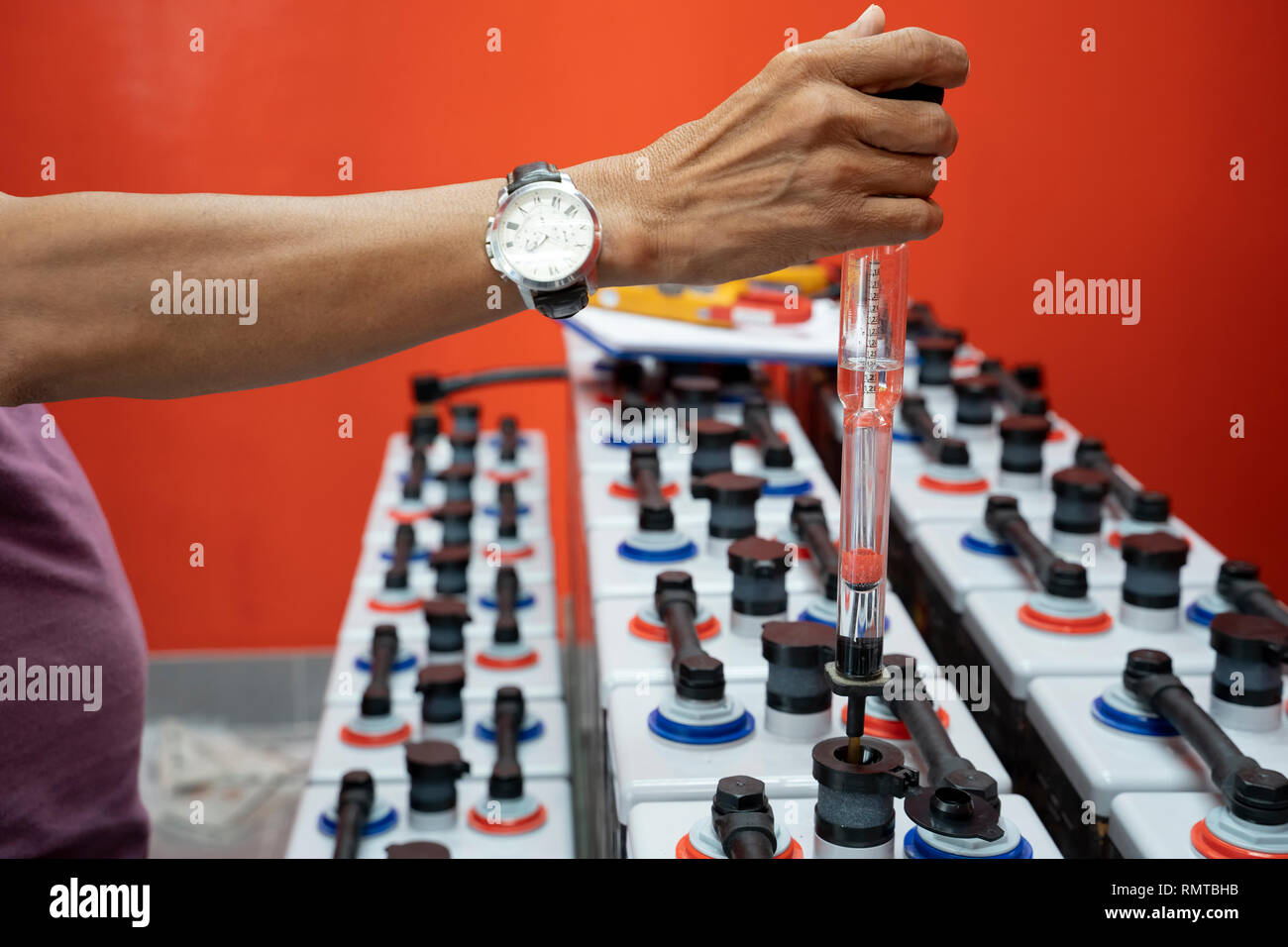 Maintenance for battery in battery room storage for office backup