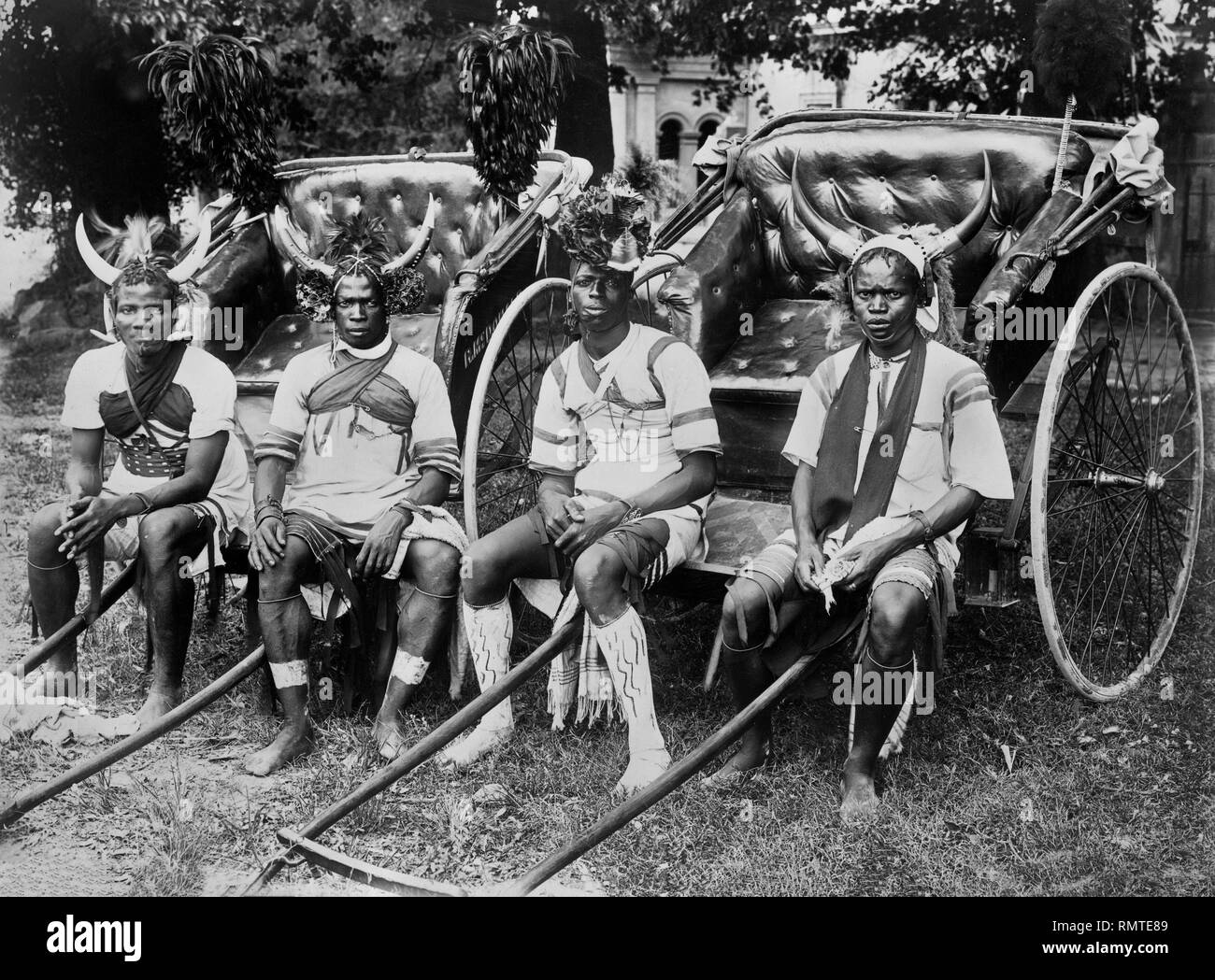 Vintage africa Black and White Stock Photos & Images Alamy
