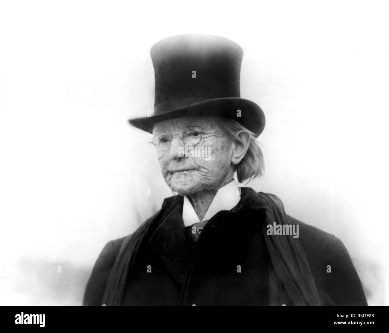 Dr. Mary Edwards Walker (1832-1919), Only Woman to Receive Medal of Honor, Head and Shoulders Portrait Wearing Top Hat and Coat, Bain News Service, 1911 Stock Photo