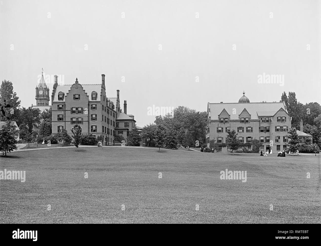 South Campus Grounds, Mount Holyoke College, South Hadley, Massachusetts, USA, Detroit Publishing Company, 1900 Stock Photo