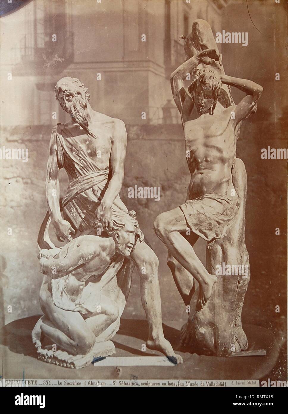 Berruguete. El sacrificio de Abraham y San Sebastián, esculturas en madera (Museo de Valladolid). Stock Photo