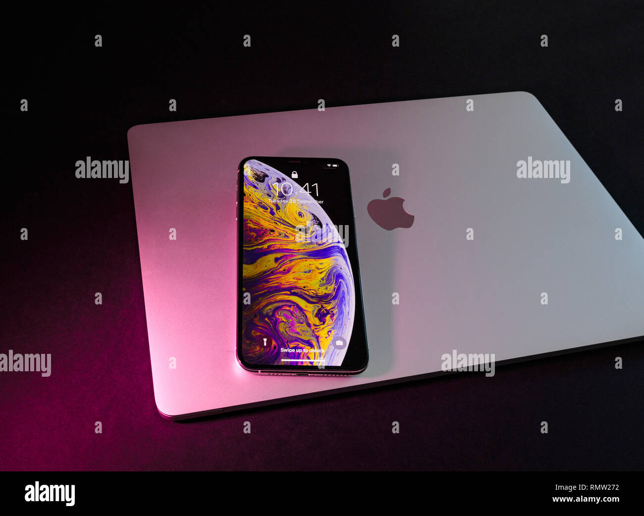 Download 810 Koleksi Background Xs Max Paling Keren
