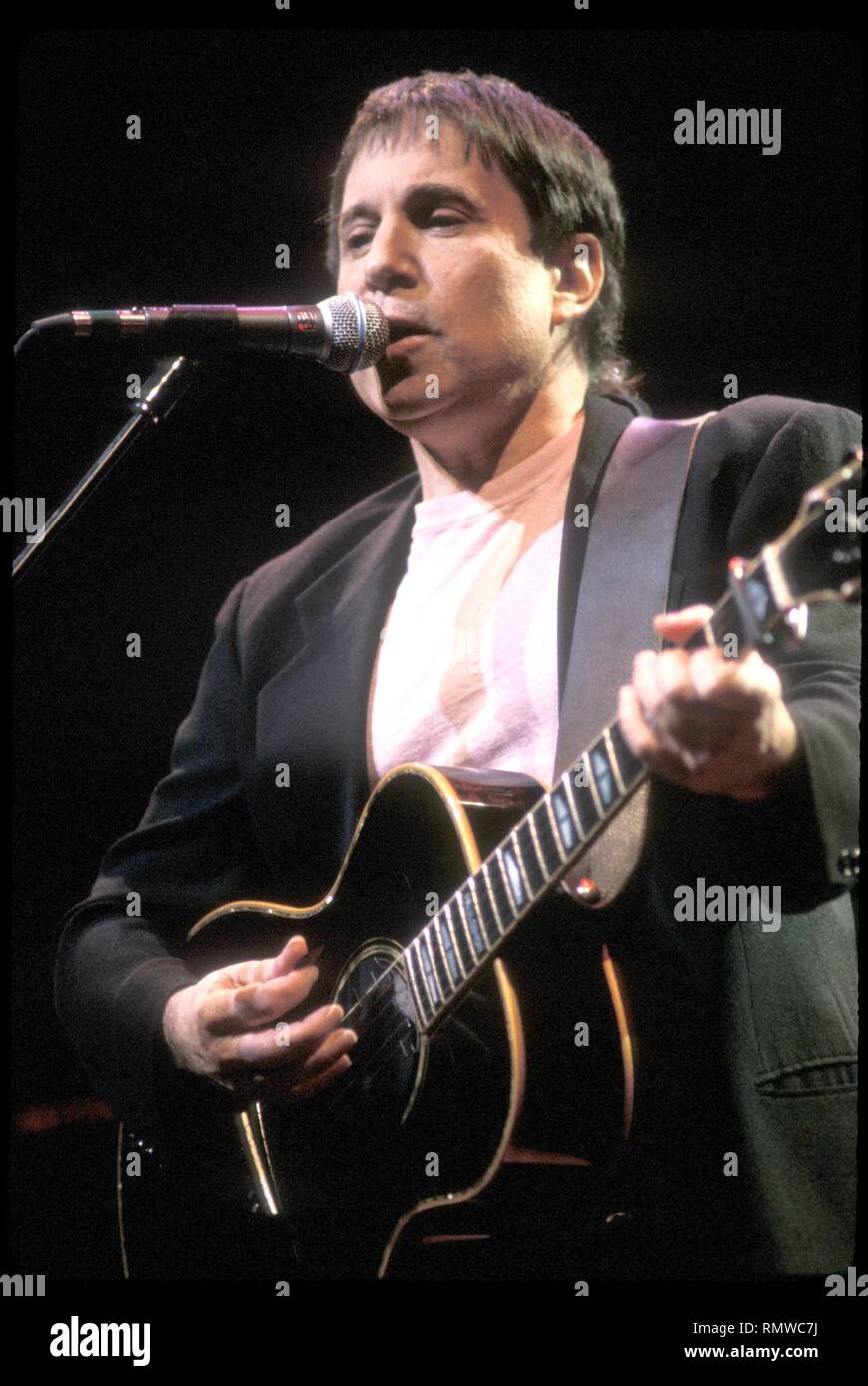 Paul simon images hi-res stock photography and images - Alamy