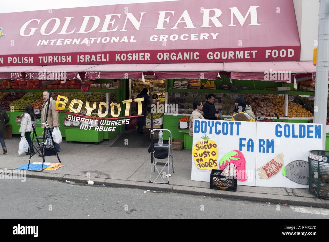 Boycott of International grocery and produce market in the multi-ethnic, Kensington section of Brooklyn, NY, 2013. Stock Photo