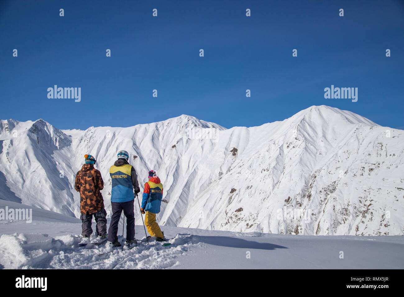 Couple standing on top hill hi-res stock photography and images - Alamy