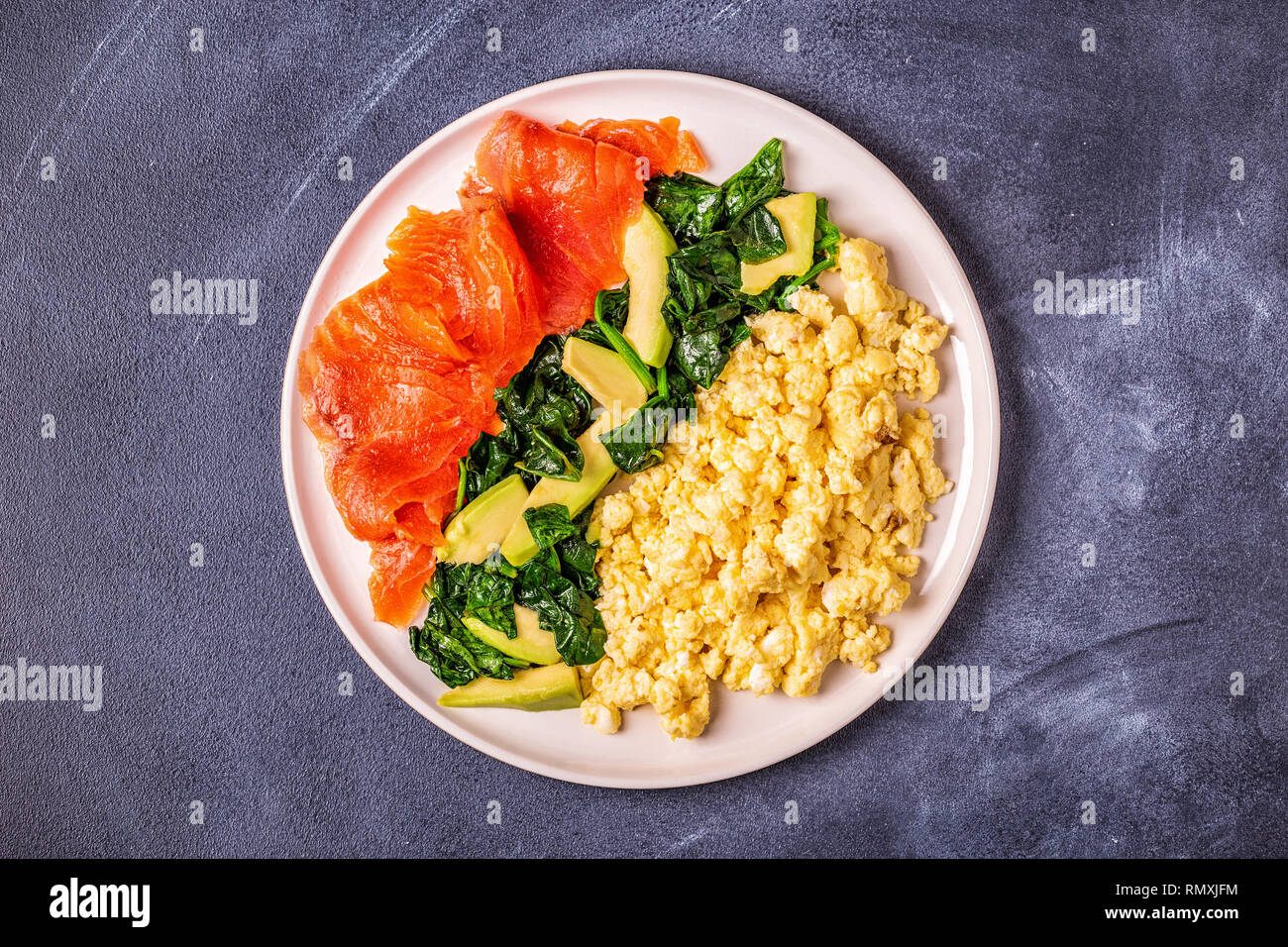 Scrambled eggs avocado low carb hires stock photography and images Alamy