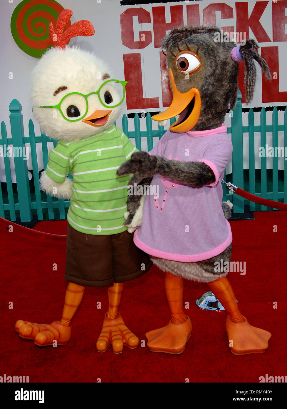 the CHICKEN LITTLE Premiere at the El Capitan Theatre in Los Angeles. October 30, 2005.ChickenLittle042.jpgChickenLittle042  Event in Hollywood Life - California, Red Carpet Event, Vertical, USA, Film Industry, Celebrities, Photography, Bestof, Arts Culture and Entertainment, Topix Celebrities fashion, Best of, Hollywood Life, Event in Hollywood Life - California, Red Carpet and backstage, movie celebrities, TV celebrities, Music celebrities, Topix, from the year 2000-2009 inquiry tsuni@Gamma-USA.com , Credit Tsuni / USA,  Object wear on the red carpet, one person,   Event in Hollywood Life -  Stock Photo
