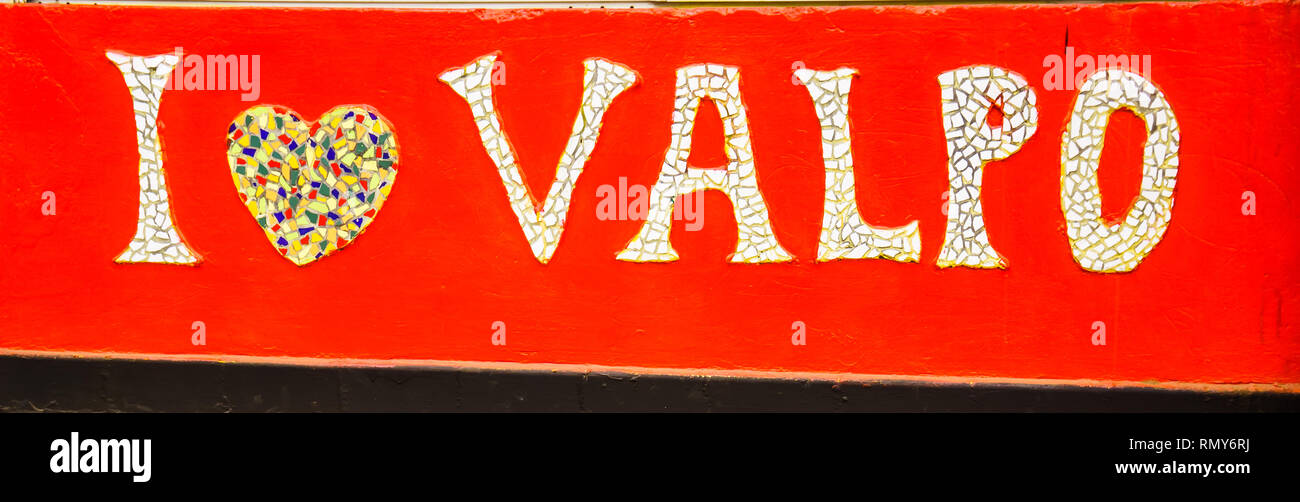 Valparaiso, Chiel on 15th April 2017: View on Red sign showing text I love Valpo Stock Photo