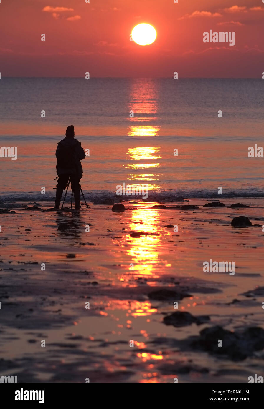 Tripod photographing hi-res stock photography and images - Alamy