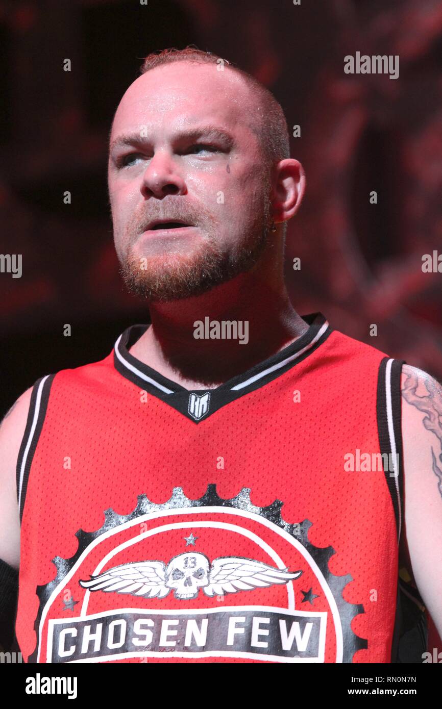 Five Finger Death Punch Lead Singer Name My Llenaviveca