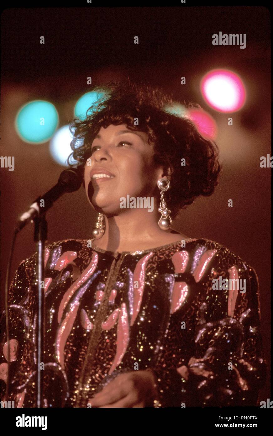 Roberta flack hi-res stock photography and images - Alamy