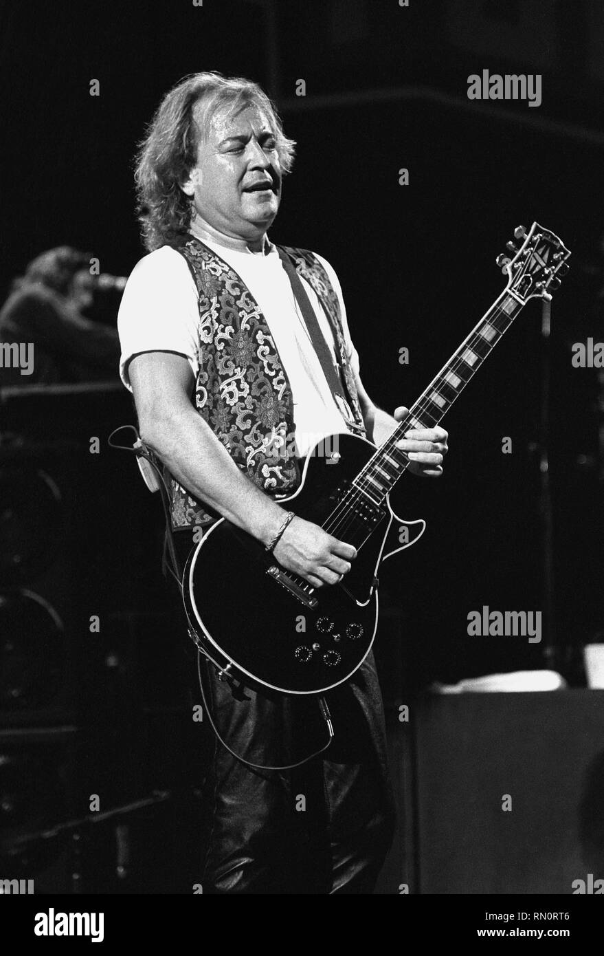 mick jones foreigner mick jones foreigner